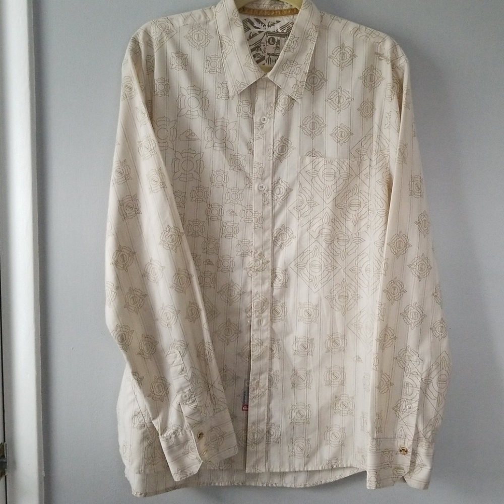 Mens Quicksilver Button Down !! Checkout details!